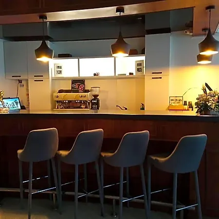 El Boutique Hotell *